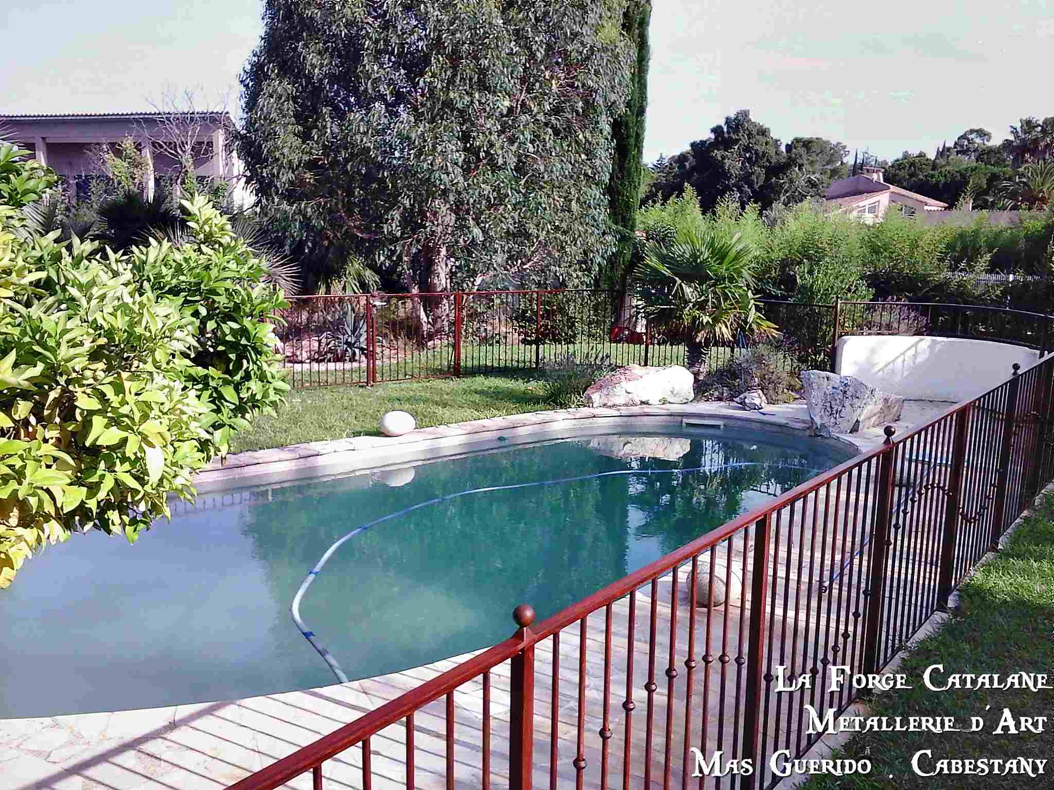cloture piscine rouille barreaux droit rond bague fer forge catalane  (2).jpg